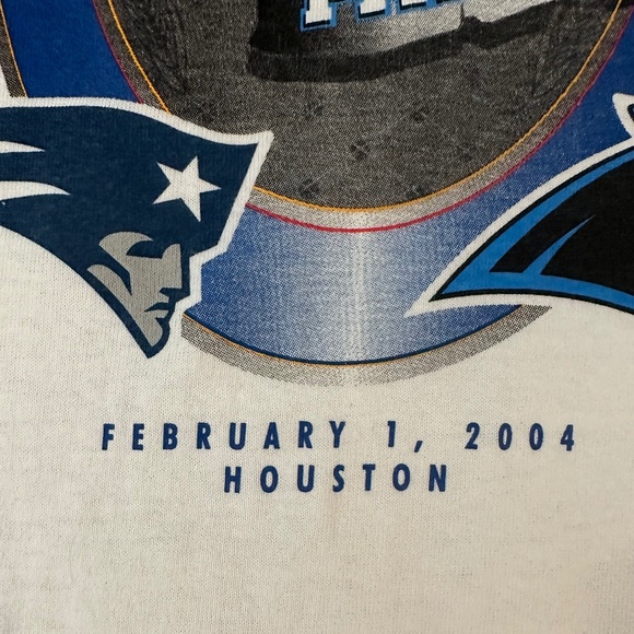 2004 NFL Vintage Super Bowl XXXVIII Official T-Shirt Patriots vs. Panthe… - Picture 6 of 7